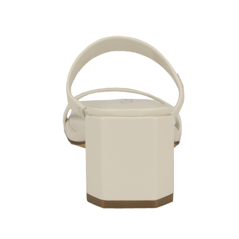 Жіночі босоніжки Calvin Klein на підборах 39,5 (9 US) 26 см Молочний 1159848316