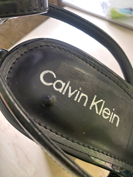 Женские босоножки Sassa Calvin Klein на каблуке 39 (8,5 US) 25 см Черный 1159849834