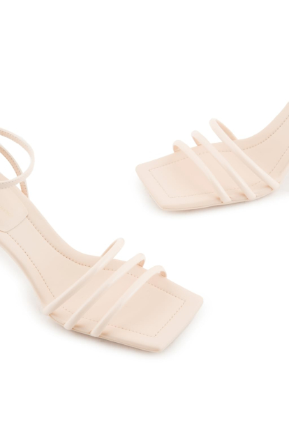 Жіночі босоніжки Armani Exchange на підборах 37 (7 US) 24,5 см Бежевий 1159857540