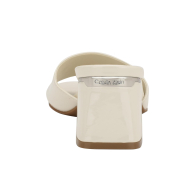 Женские лакированные босоножки Ulaka Calvin Klein на каблуке 39,5 (9 US) 25,5 см Молочный 1159842929