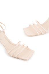 Жіночі босоніжки Armani Exchange на підборах 37 (7 US) 24,5 см Бежевий 1159857540