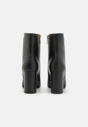 Жіночі черевики Hazel Michael Kors на підборах 36,5 (6,5 US) 24 см Чорний 1159851334