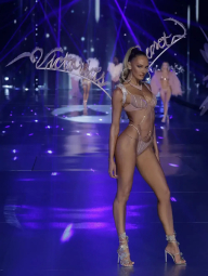 Сетчатый бюстгальтер Victoria's Secret  со стразами 1159841163 (Розовый 34A)