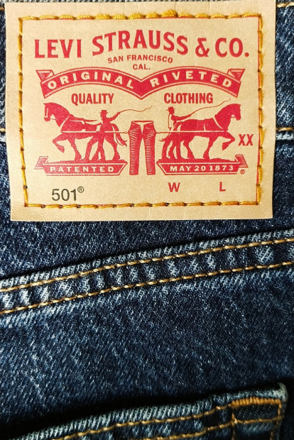 Жіночі джинсові шорти Levi's 501 Button Fly 1159856570 (Синій 34)