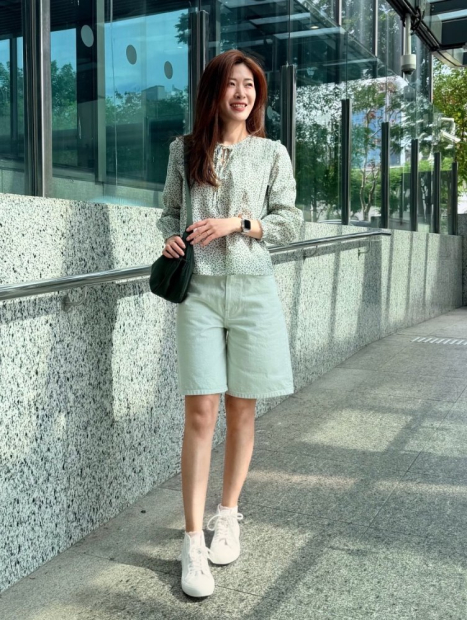 Женские джинсовые шорты UNIQLO 1159865385 (Зеленый 25)