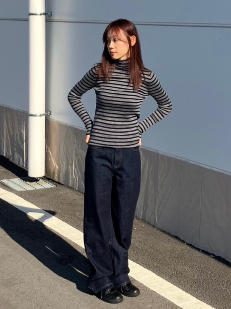 Женские прямые джинсы Uniqlo 1159855811 (Синий 27)