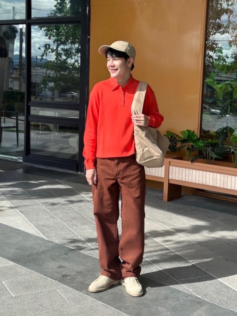 Мужские прямые джинсы JW ANDERSON and UNIQLO 1159855958 (Коричневый 40)