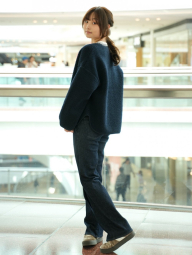 Женские джинсы-клеш UNIQLO 1159851862 (Синий L)