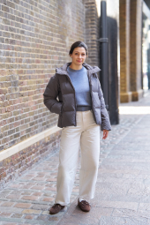 Широкие прямые джинсы UNIQLO 1159852516 (Молочный 26)