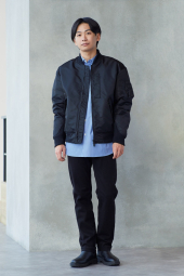 Джинсы из эластичной ткани UNIQLO 1159863634 (Черный 34W 34L)