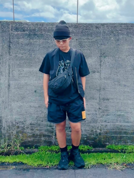 Футболка UNIQLO KAWS + Warhol UT Graphic с принтом 1159840394 (Черный S)