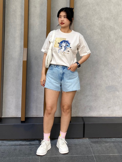 Футболка UNIQLO с принтом SKULLPANDA 1159849746 (Молочный S)