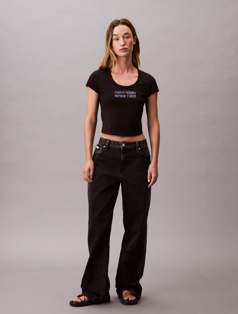 Жіноча футболка Calvin Klein із оксамитовим логотипом 1159850180 (Чорний M)