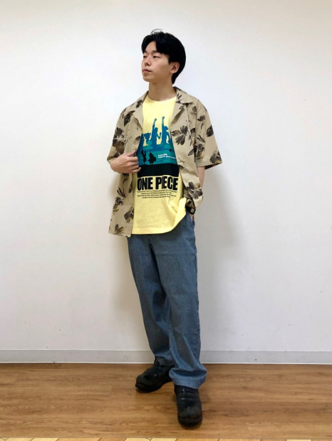 Футболка UT Archive One Piece UNIQLO с принтом 1159852416 (Желтый M)