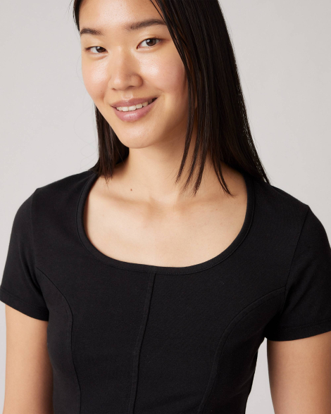 Жіноча укорочена футболка Levi's 1159855632 (Чорний L)