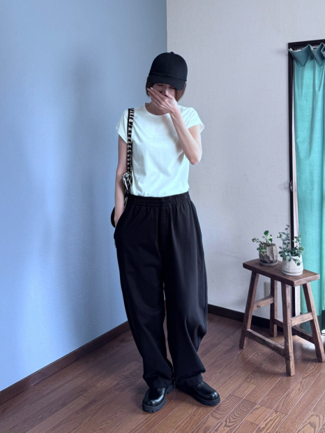 Однотонная футболка UNIQLO с короткими рукавами 1159863291 (Молочный M)