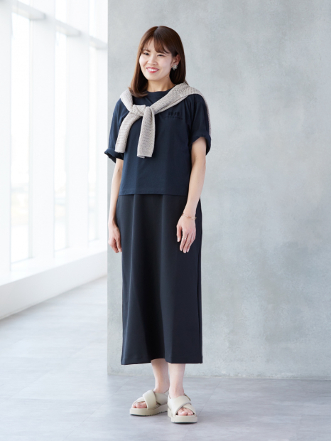 Укороченная лёгкая футболка UNIQLO 1159874175 (Черный XS)