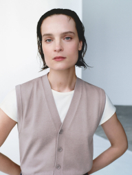 Однотонная футболка UNIQLO с короткими рукавами 1159863291 (Молочный M)