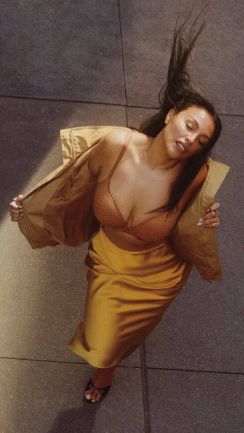 Комплект білизни Victoria's Secret погруддя Invisible Lift та трусики тонг 1159859183 (Коричневий 38C/L)