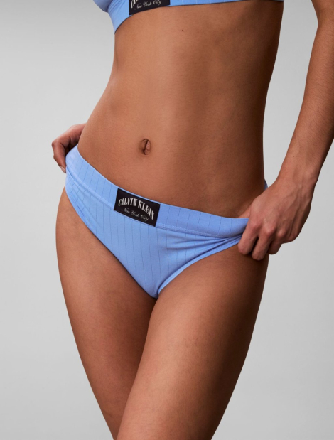 Женский комплект белья Calvin Klein бралетт триангл и трусики бикини 1162869848 (Голубой M)