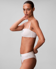 Женский комплект белья Calvin Klein топ бандо и трусики бикини 1162871998 (Молочный S)