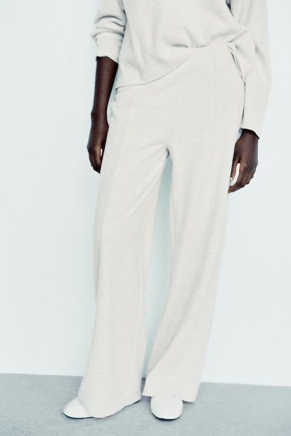 Женский костюм ZARA свитер и штаны 1159842943 (Молочный L)