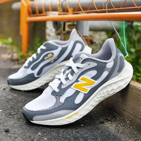 Чоловічі кросівки Arishi v4 New Balance з логотипом 45,5 (11,5 US) 29,4 см Сірий 1159842233