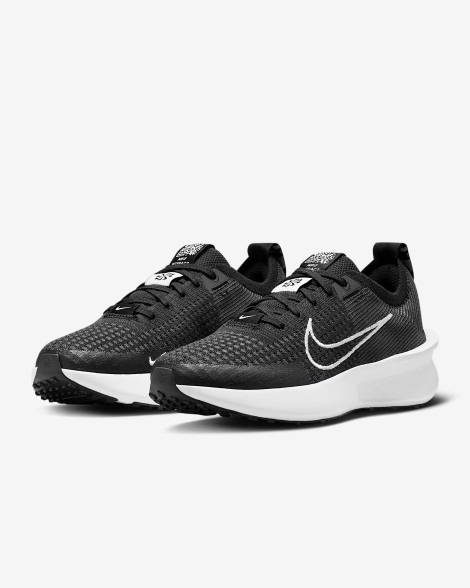 Текстильні кросівки Nike Interact Run 36,5 (6 US) 23,5 см Чорний 1159843528