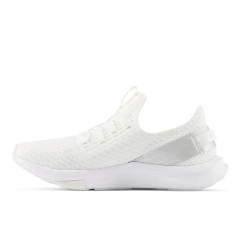 Жіночі кросівки DynaSoft Nergize New Balance 39 (8 US) 24,5 см Білий 1159854160