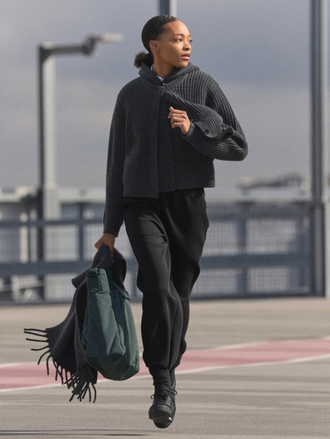 Кроссовки из экокожи Uniqlo со вставками из натуральной замши 41,5 (9,5 US) 27,3 см Черный 1159855320