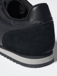 Кроссовки из экокожи Uniqlo со вставками из натуральной замши 41,5 (9,5 US) 27,3 см Черный 1159855320