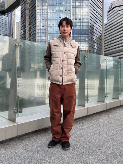 Комбинированная стеганая куртка JW ANDERSON and UNIQLO 1159854459 (Бежевый/Коричневый L)