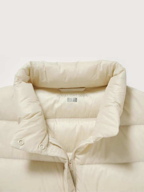 Женская ультралегкая куртка UNIQLO 1159864590 (Молочный S)