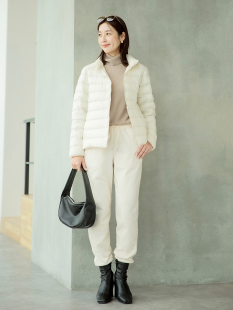 Женская ультралегкая куртка UNIQLO 1159864590 (Молочный S)