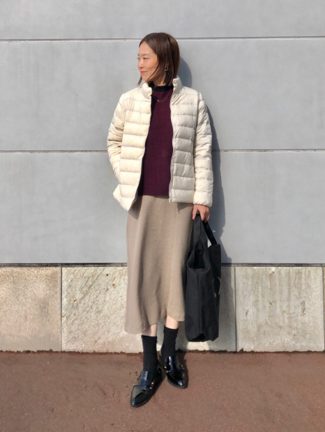 Женская ультралегкая куртка UNIQLO 1159864590 (Молочный S)