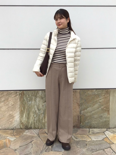 Женская ультралегкая куртка UNIQLO 1159864590 (Молочный S)