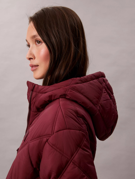 Жіноча стьобана куртка Calvin Klein 1159892341 (Бордовий S)