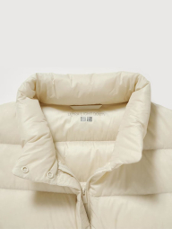 Женская ультралегкая куртка UNIQLO 1159864590 (Молочный S)