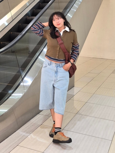 Лонгслив-поло UNIQLO в полоску 1159863077 (Коричневый/Синий S)