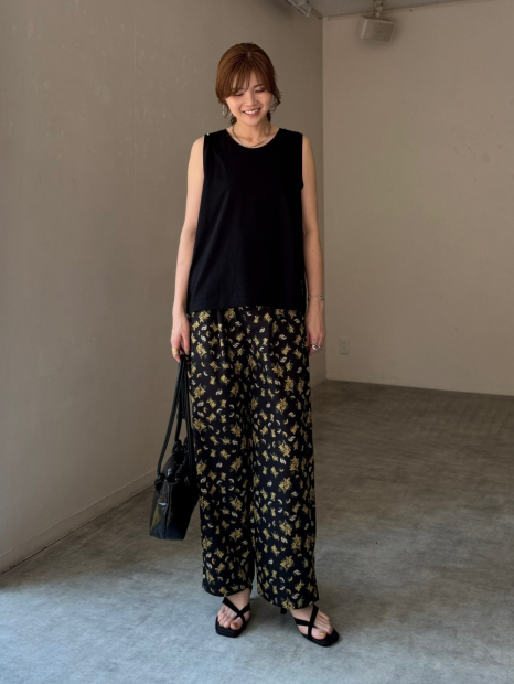 Майка Uniqlo с вышивкой 1159847181 (Черный XL)