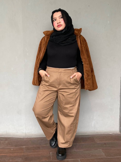 Куртка на молнии UNIQLO из искусственного меха 1159855561 (Коричневый S)