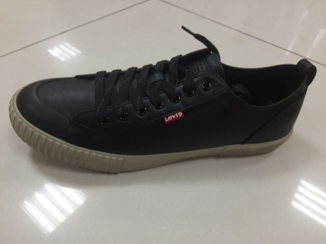 Чоловічі кеди на шнурівці Levi's 47 (13 US) 30 см Чорний 1159820423