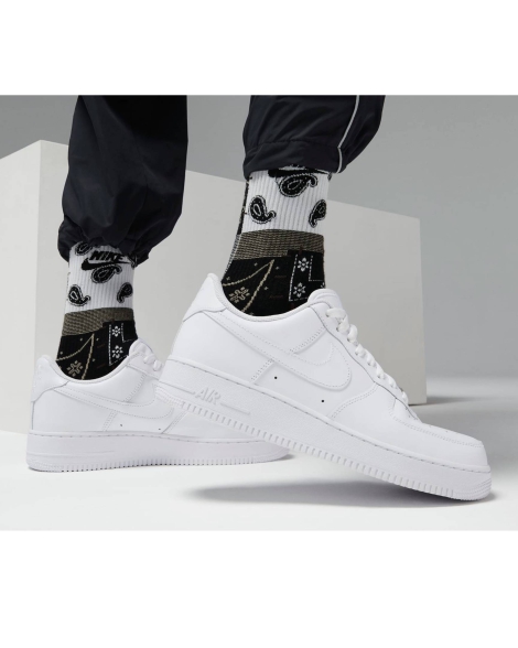 Стильные кроссовки Nike Air Force 1 '07 40 (7 US) 25,5 см Белый 1159819232