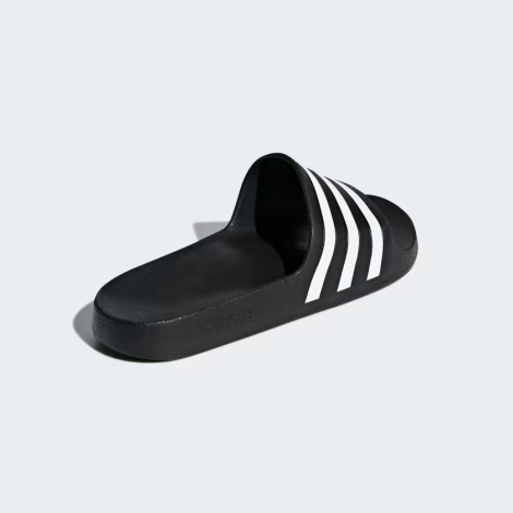 Легкие шлепанцы Adilette Aqua от Adidas с фирменными полосками 1159795451 (Черный, 42,5)