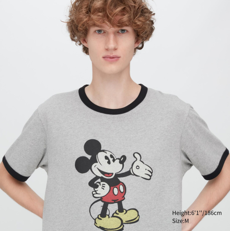 Футболка UNIQLO Disney Beyond Time оригінал