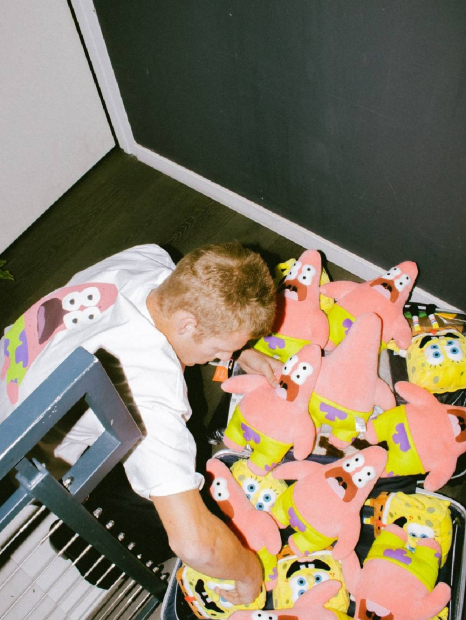 Футболка с принтом SpongeBob SquarePants UNIQLO 1159834478 (Белый XS)