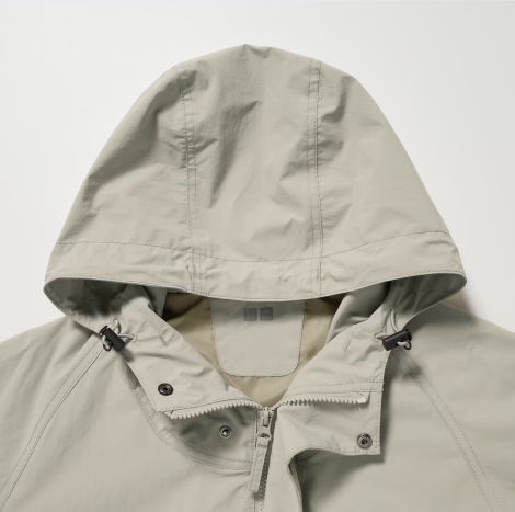 Ветрозащитная куртка с капюшоном UNIQLO 1159807679 (Бежевый, XS)