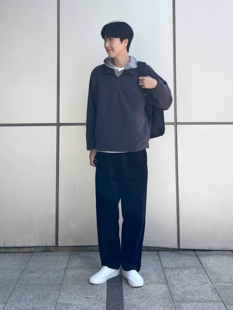 Вельветовые брюки UNIQLO штаны 1159832865 (Черный M)