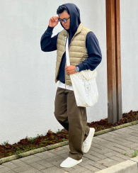 Стильный жилет на пуху Uniqlo 1159833494 (Коричневый L)
