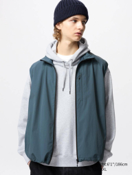 Ветрозащитный жилет Uniqlo 1159836998 (Синий L)